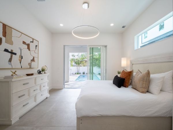 Luxurious 6-Bedroom Sarasota  Pool & Main House & Guest House Rooftop Terrace