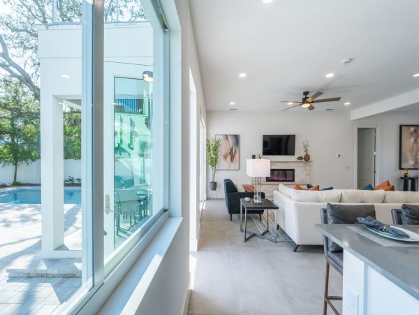 Luxurious 6-Bedroom Sarasota  Pool & Main House & Guest House Rooftop Terrace