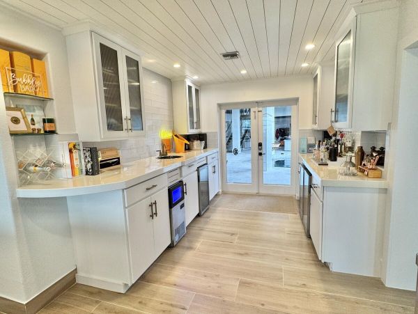 Luxurious 6_Bedroom Home in Holmes Beach - Steps from the Gulf