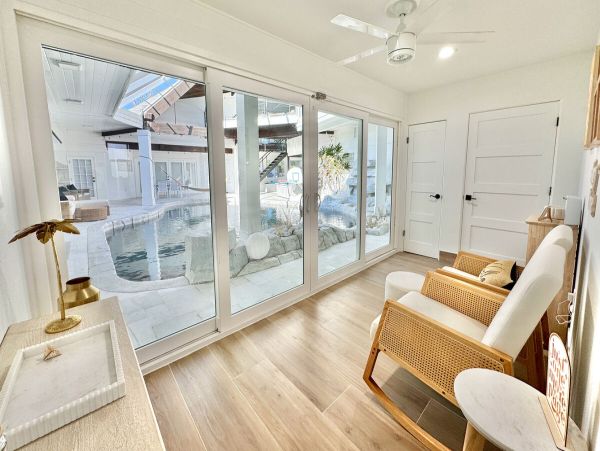Luxurious 6_Bedroom Home in Holmes Beach - Steps from the Gulf