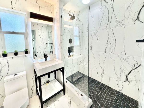 Luxurious 6_Bedroom Home in Holmes Beach - Steps from the Gulf