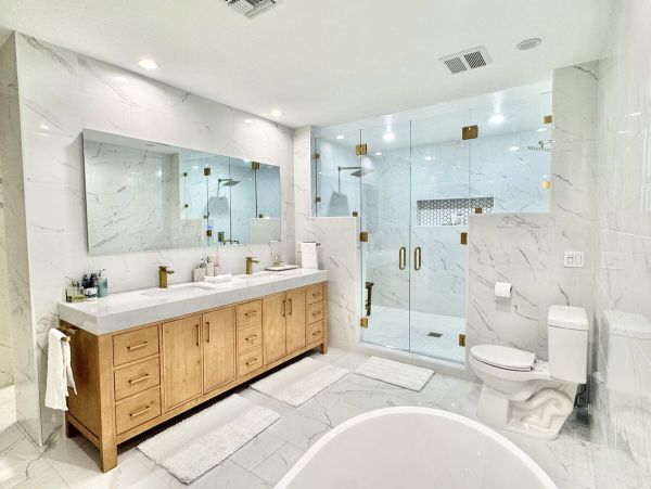 Luxurious 6_Bedroom Home in Holmes Beach - Steps from the Gulf