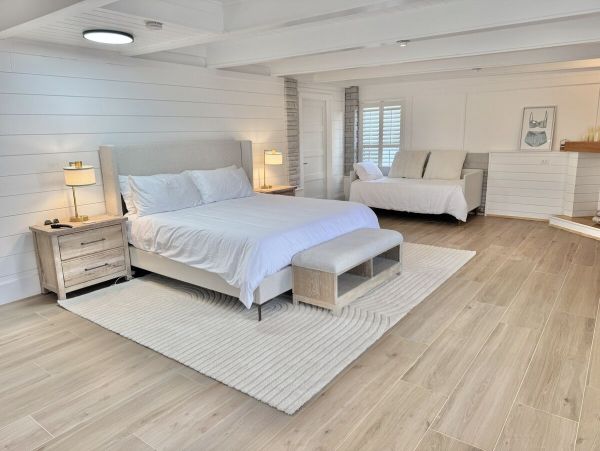 Luxurious 6_Bedroom Home in Holmes Beach - Steps from the Gulf