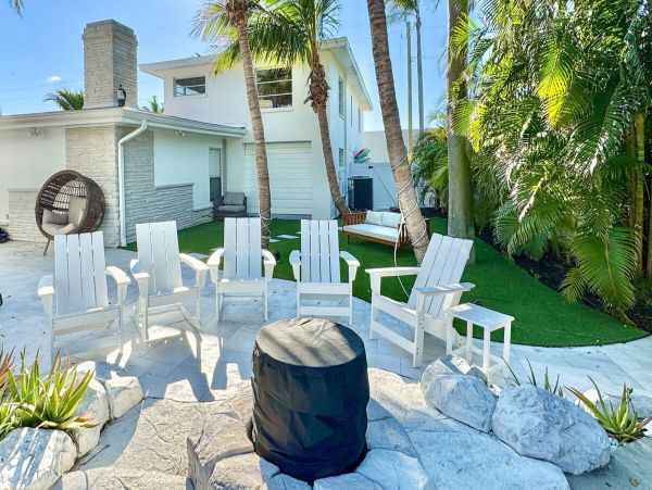 Luxurious 6_Bedroom Home in Holmes Beach - Steps from the Gulf