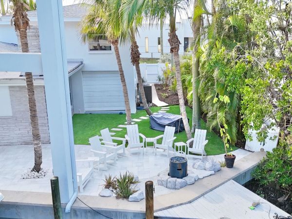 Luxurious 6_Bedroom Home in Holmes Beach - Steps from the Gulf