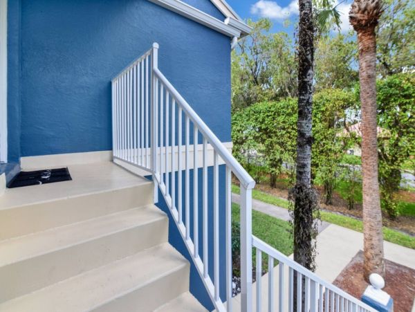 Luxurious 3-Bedroom Condo in West Boca Raton - Ideal for Tennis & Family Getaways