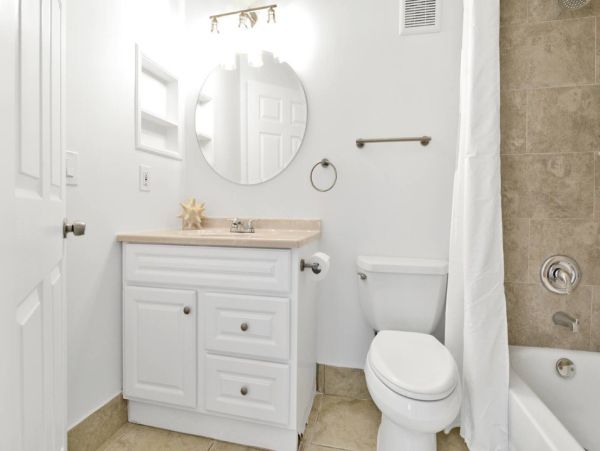 Luxurious 3-Bedroom Condo in West Boca Raton - Ideal for Tennis & Family Getaways