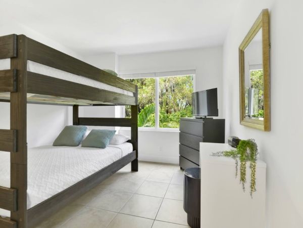 Luxurious 3-Bedroom Condo in West Boca Raton - Ideal for Tennis & Family Getaways