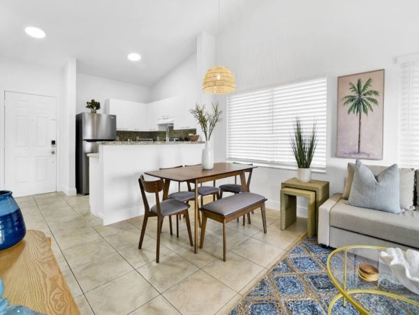 Luxurious 3-Bedroom Condo in West Boca Raton - Ideal for Tennis & Family Getaways