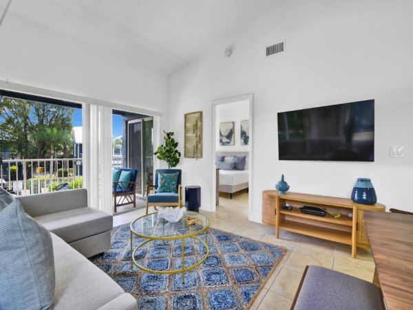 Luxurious 3-Bedroom Condo in West Boca Raton - Ideal for Tennis & Family Getaways
