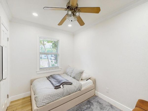 Fort Lauderdale 3-Bedroom Home - Private Pool & Modern Amenities