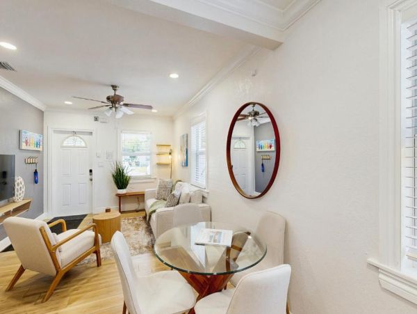Fort Lauderdale 3-Bedroom Home - Private Pool & Modern Amenities