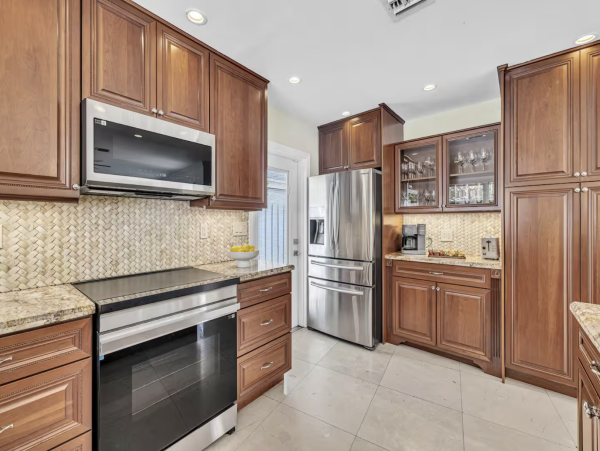 Fort Lauderdale Vacation Rental - Courtyard Pool Home Near Beach