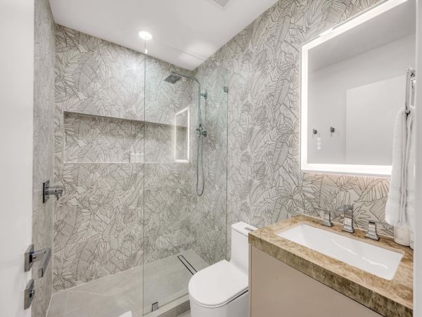 Luxurious Waterfront Property in Fort Lauderdale - Ideal for Families