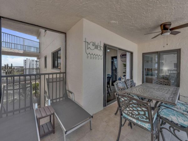 Beachfront Paradise at Fort Myers - Stunning Condo Rental Two Bedroom