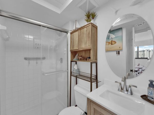 Beachfront Paradise at Fort Myers - Stunning Condo Rental Two Bedroom