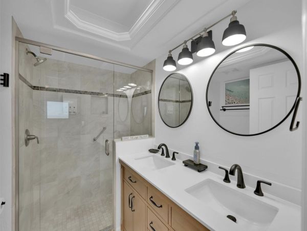 Beachfront Paradise at Fort Myers - Stunning Condo Rental Two Bedroom