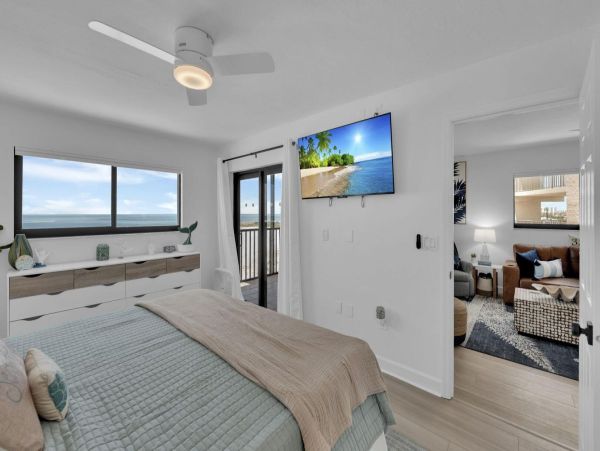 Beachfront Paradise at Fort Myers - Stunning Condo Rental Two Bedroom