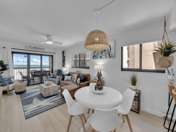 Beachfront Paradise at Fort Myers - Stunning Condo Rental Two Bedroom