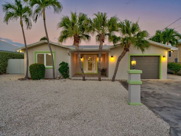 Waterfront Paradise in Key Colony Beach - Florida Keys Vacation Rentals