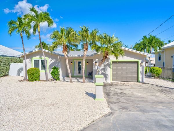 Waterfront Paradise in Key Colony Beach - Florida Keys Vacation Rentals