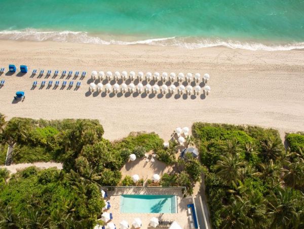 Beachfront Condo with Ocean Views & Luxurious Amenities in Sunny Isles Beach