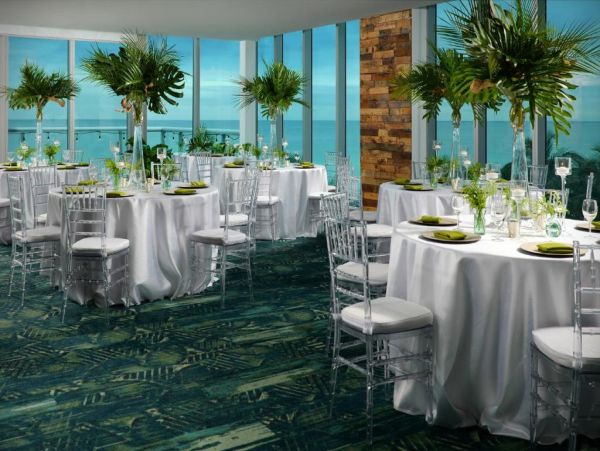 Beachfront Condo with Ocean Views & Luxurious Amenities in Sunny Isles Beach