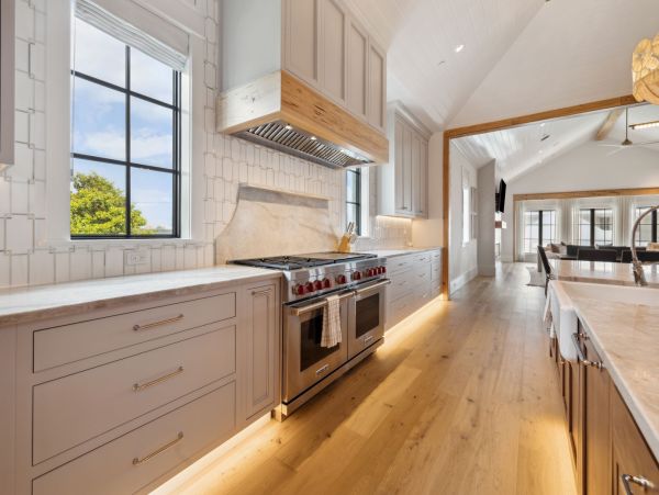 Luxurious Beachfront Home with Private Pool in Dune Allen Beach