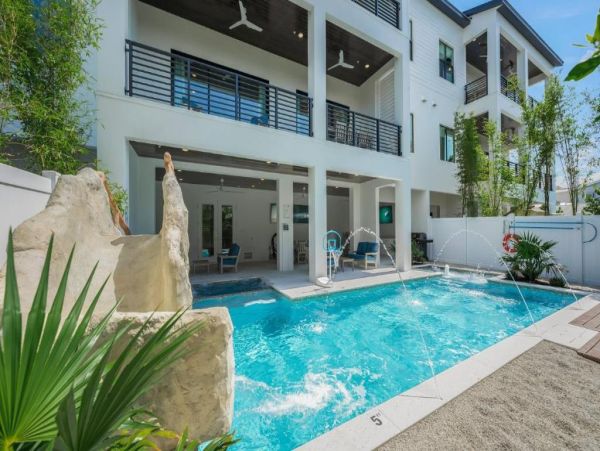 Clearwater Home 1095074