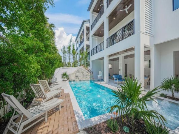Clearwater Home 1095074