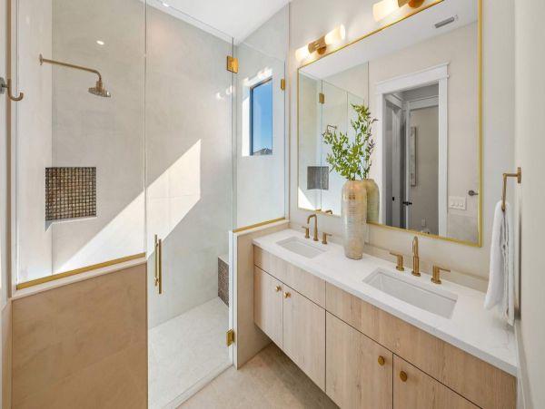 World Class Luxury Walk to Siesta Key Village Vacation Home NEW ARRIVAL!