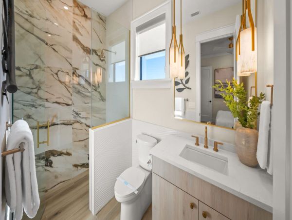 World Class Luxury Walk to Siesta Key Village Vacation Home NEW ARRIVAL!