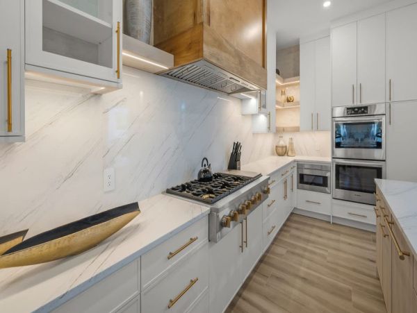 World Class Luxury Walk to Siesta Key Village Vacation Home NEW ARRIVAL!