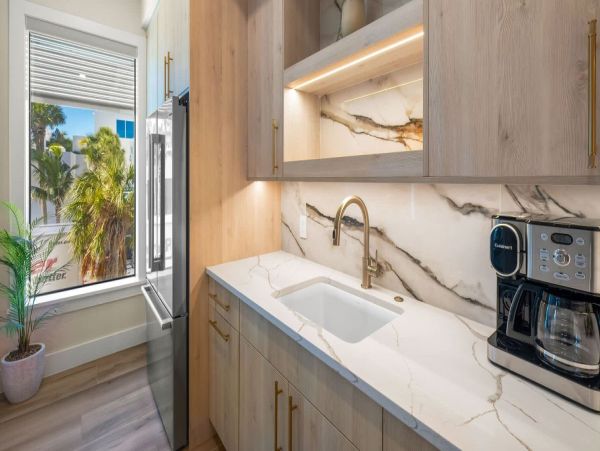 World Class Luxury Walk to Siesta Key Village Vacation Home NEW ARRIVAL!