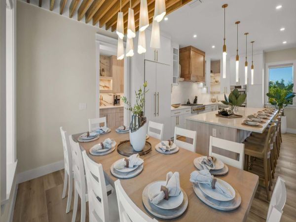World Class Luxury Walk to Siesta Key Village Vacation Home NEW ARRIVAL!
