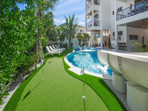 World Class Luxury Walk to Siesta Key Village Vacation Home NEW ARRIVAL!