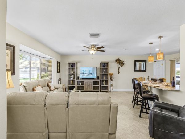 Luxurious Villa Escape in Cape Coral - Gulf Access Retreat - additional view, photo 4