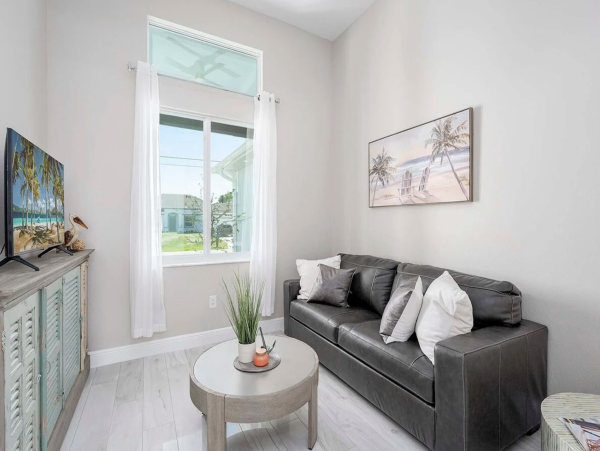 Luxury Gulf Access Villa NW Cape Coral