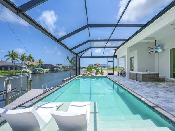 Luxury Gulf Access Villa NW Cape Coral