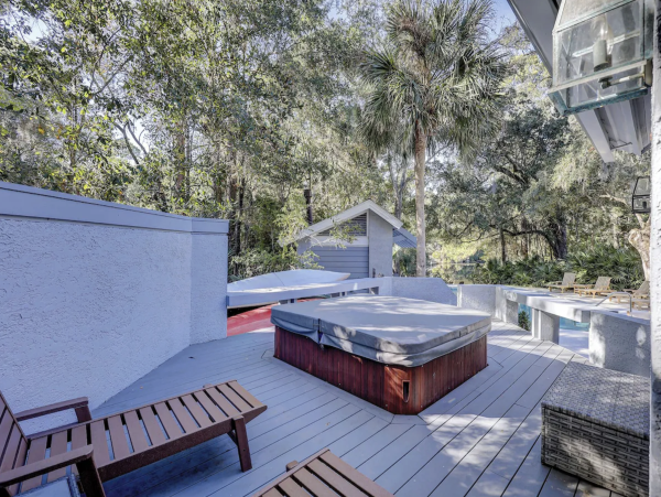 Luxurious Hilton Head Retreat - Steps from the Beach