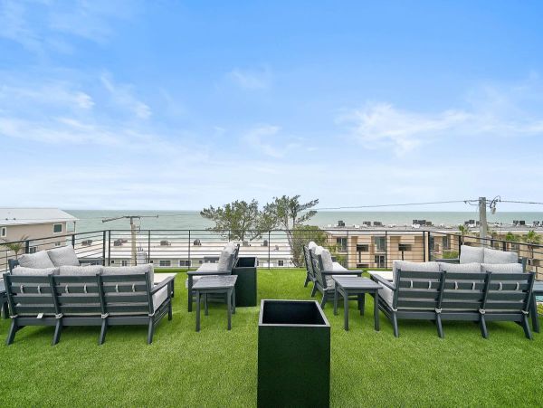 Luxury Oceanfront Retreat in Bradenton Beach - 3_Bedroom Home with Private Pool