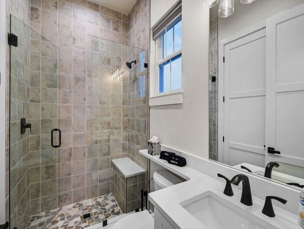 Luxury Oceanfront Retreat in Bradenton Beach - 3_Bedroom Home with Private Pool