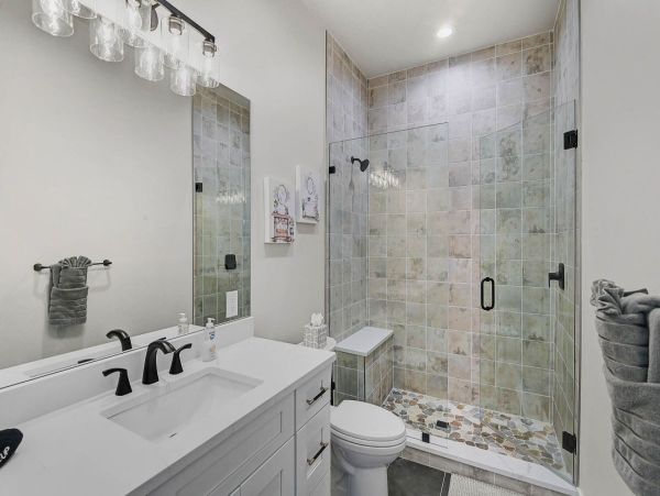 Luxury Oceanfront Retreat in Bradenton Beach - 3_Bedroom Home with Private Pool