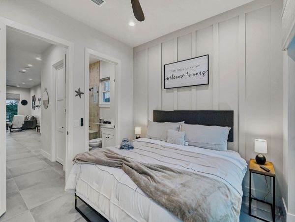 Luxury Oceanfront Retreat in Bradenton Beach - 3_Bedroom Home with Private Pool