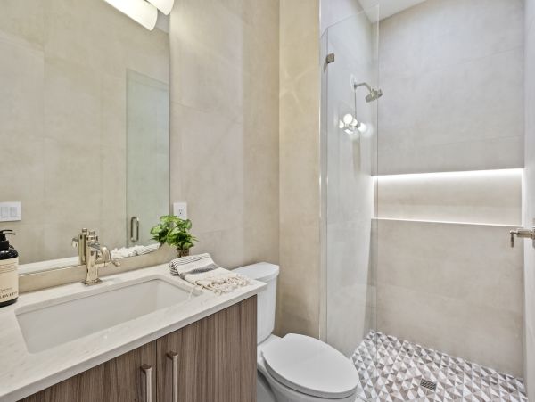 Luxury Beach Home in Anna Maria - Exclusive Property with Private Pool & Dock
