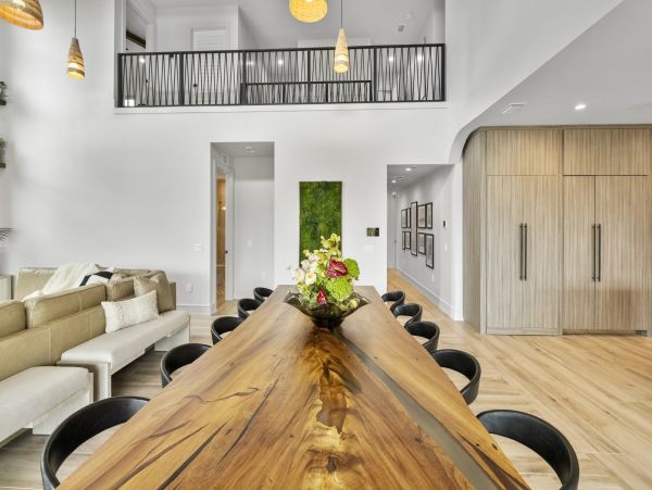 Luxury Beach Home in Anna Maria - Exclusive Property with Private Pool & Dock