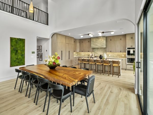 Luxury Beach Home in Anna Maria - Exclusive Property with Private Pool & Dock
