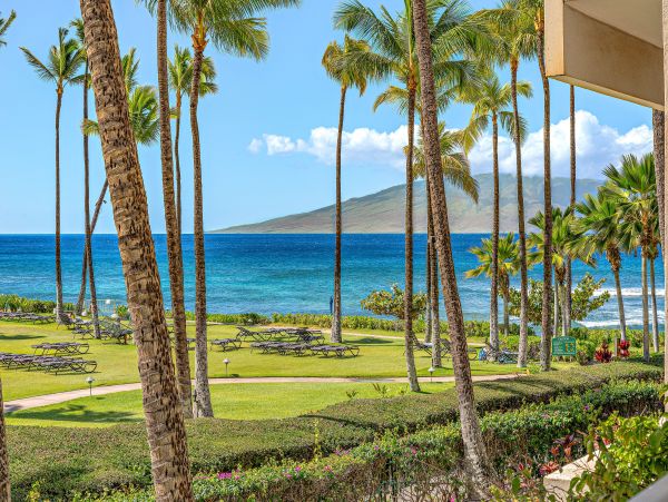 Absolute World Class Views Maui Beachfront Vacation Condo