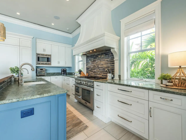 Naples Vacation Rentals - Vanderbilt Beach Luxury Homes