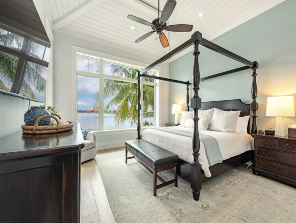 Naples Vacation Rentals - Vanderbilt Beach Luxury Homes